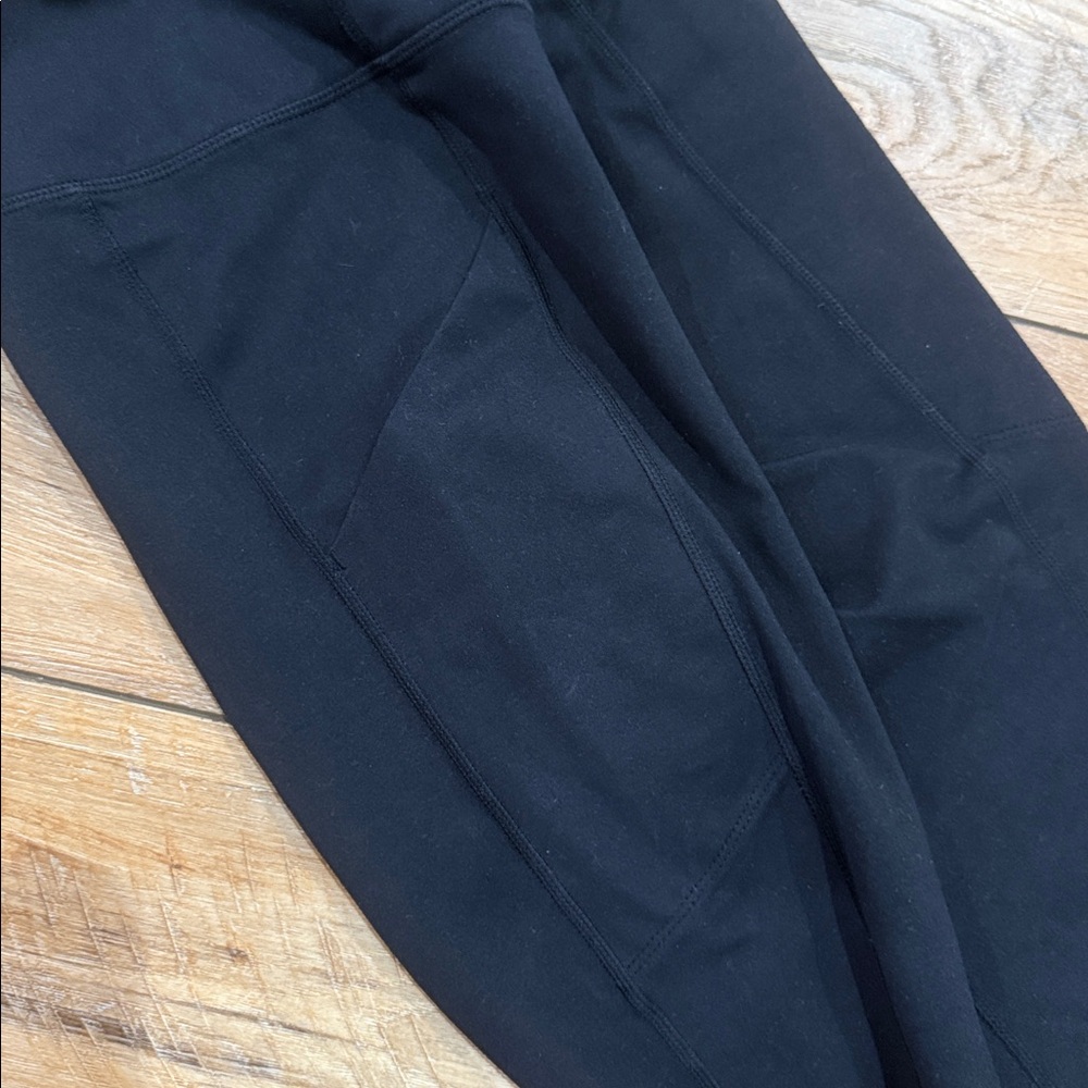 Zella crop leggings - Picture 2 of 3